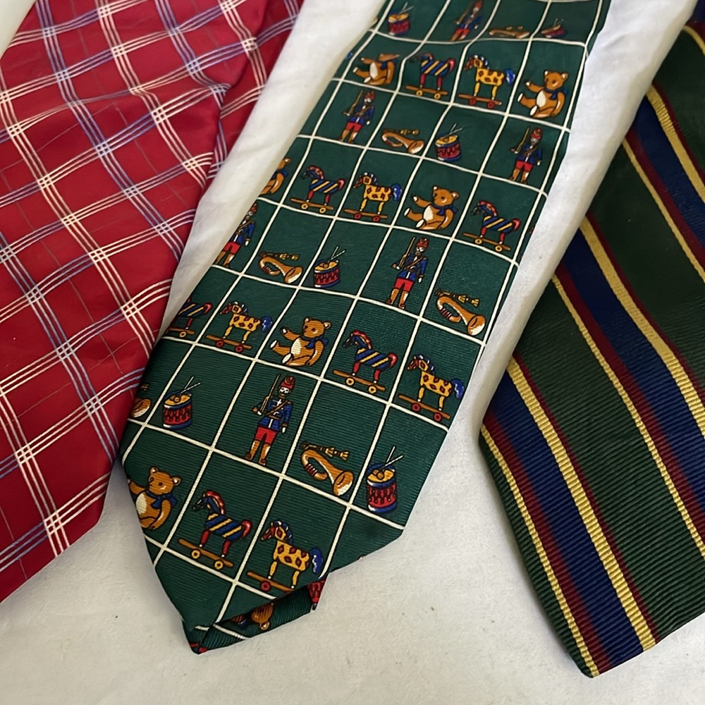 Three boy’s 100% silk ties. 2 by Gap, 1 by Perry Ellis. Great for school or suit